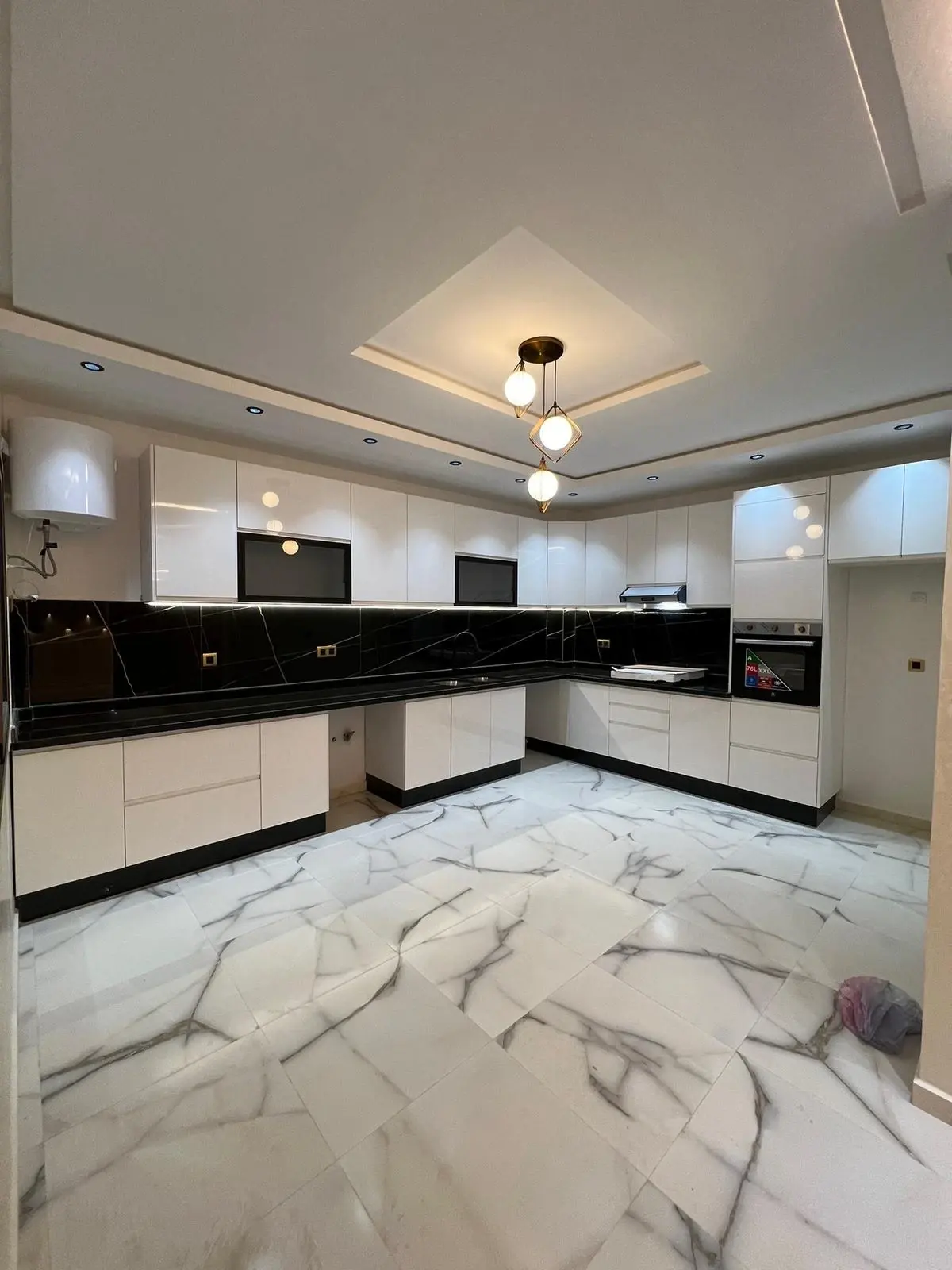 Kitchen & Dining — Elammari
