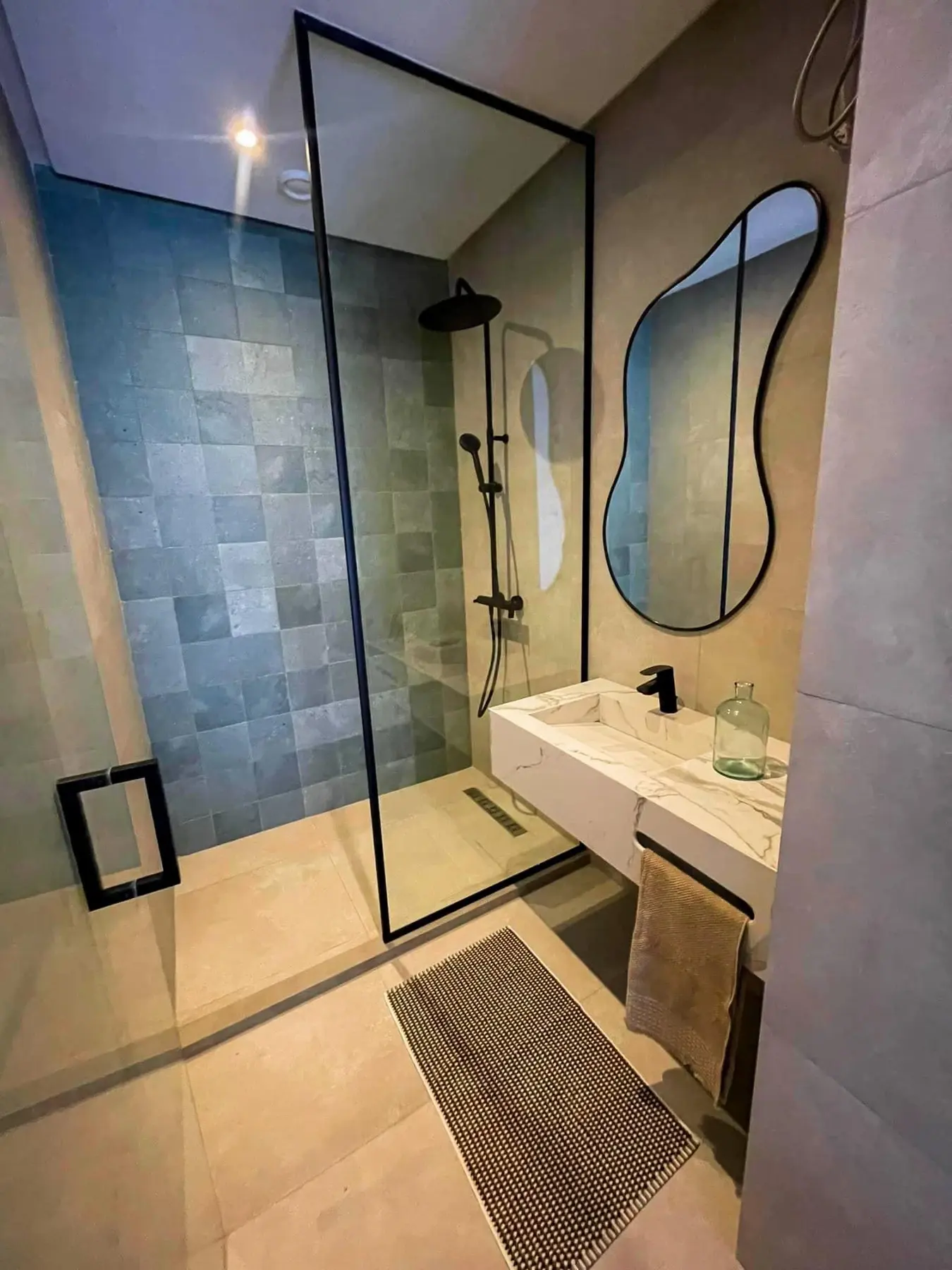 Bathroom — Elammari