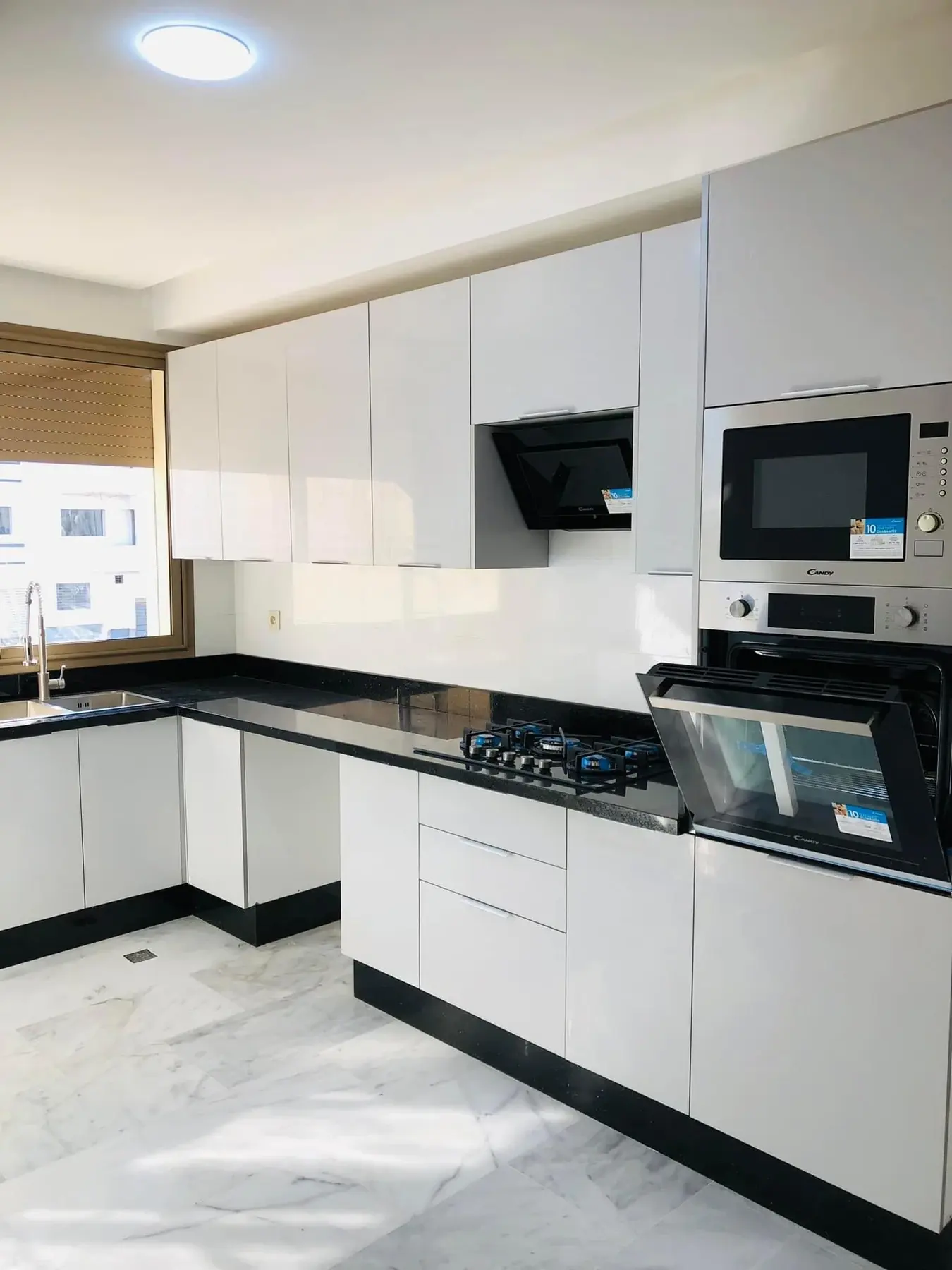 Kitchen & Dining — Elammari